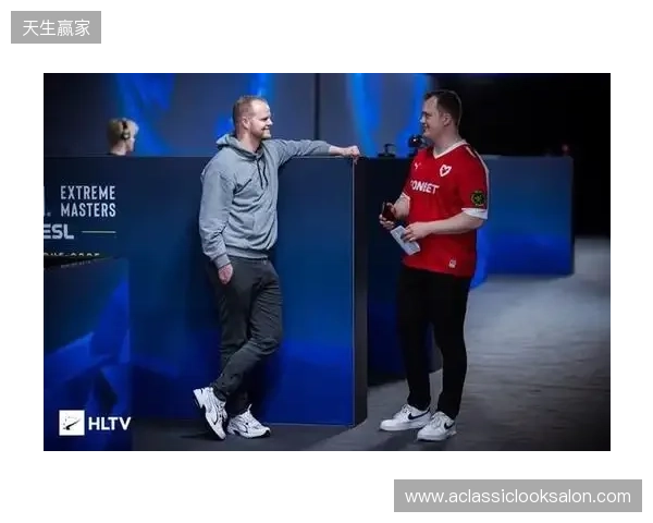 半场-玉昆暂3-0泰山 奥斯卡双响卡约闪击克雷桑中框+失误被断